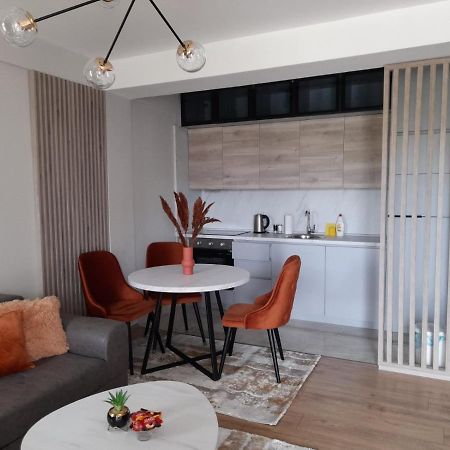 Centar Two Apartment Skopje Esterno foto