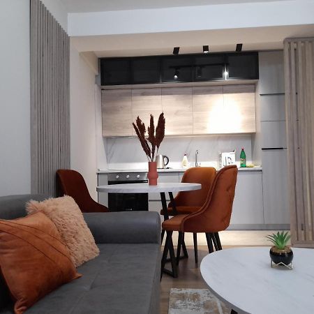 Centar Two Apartment Skopje Esterno foto