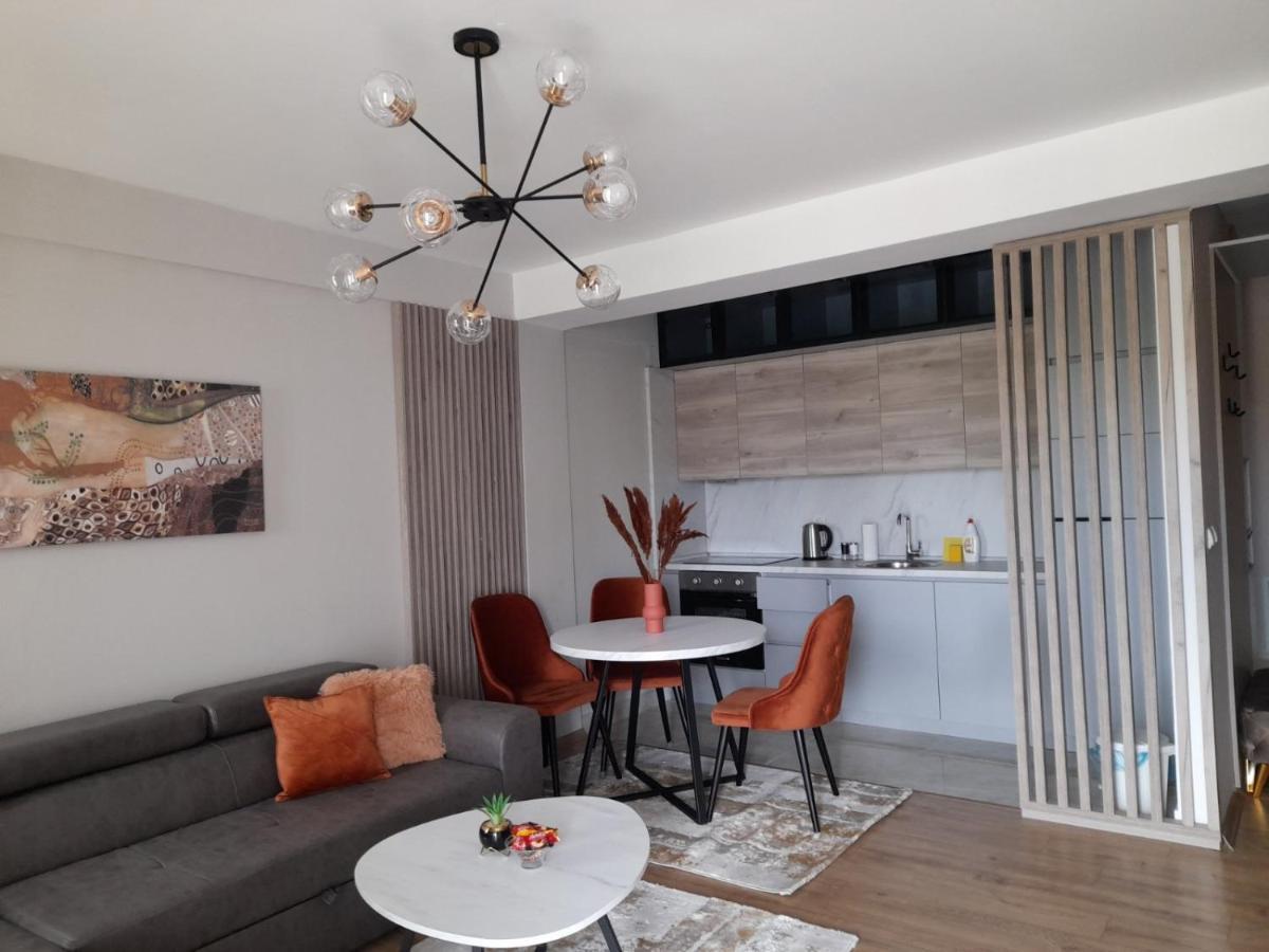 Centar Two Apartment Skopje Esterno foto