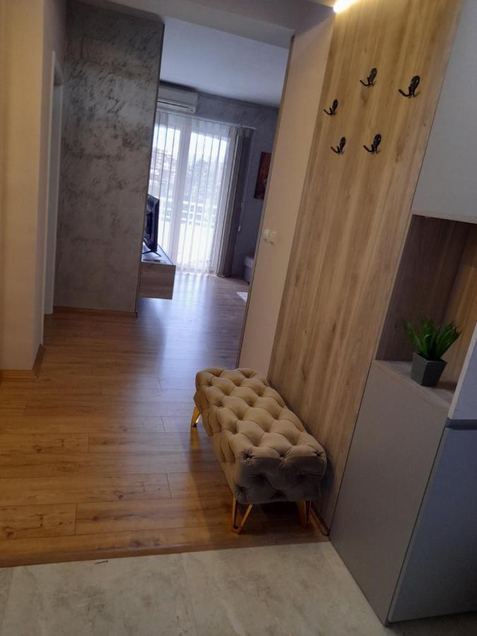 Centar Two Apartment Skopje Esterno foto