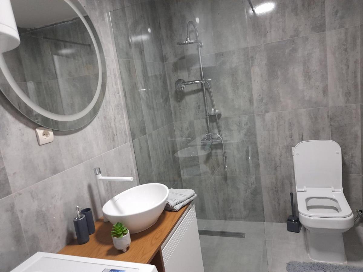 Centar Two Apartment Skopje Esterno foto
